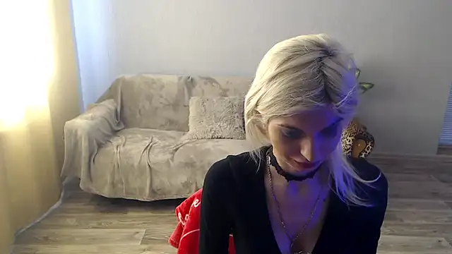 SexyBeatriice online show from March 23, 7:23 am