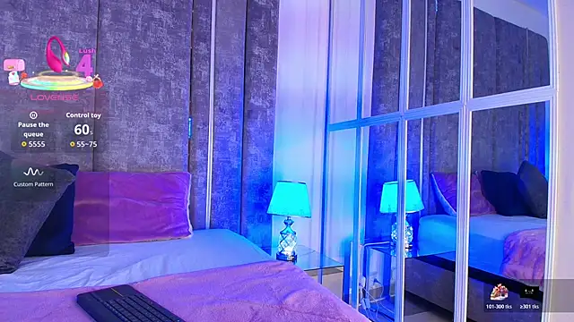 AliDiaz  online show from November 20, 7:24 pm