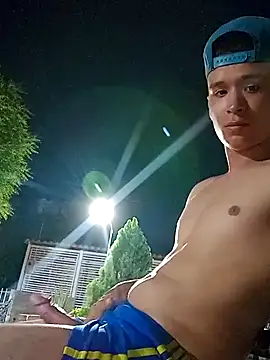 Snapshot of arevalo1124 chatting on March 12, 5:02 am arevalo1124 online show from March 12, 5:02 am