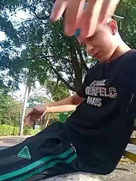 Snapshot of arevalo1124 chatting on September 8, 9:36 pm arevalo1124 online show from September 8, 9:36 pm