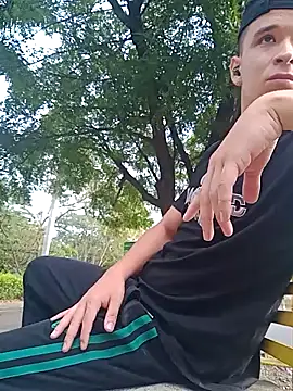 Snapshot of arevalo1124 chatting on September 24, 9:51 pm arevalo1124 online show from September 24, 9:51 pm