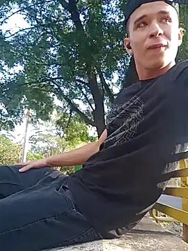 Snapshot of arevalo1124 chatting on September 26, 9:41 pm arevalo1124 online show from September 26, 9:41 pm