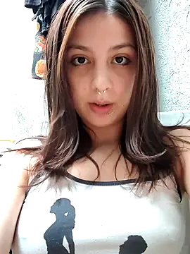Snapshot of Maiden-Hot chatting on June 8, 8:09 pm Maiden-Hot online show from June 8, 8:09 pm