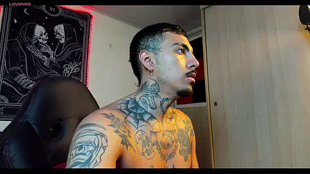 Snapshot of scockpion__ chatting on February 12, 8:59 am scockpion online show from February 12, 8:59 am