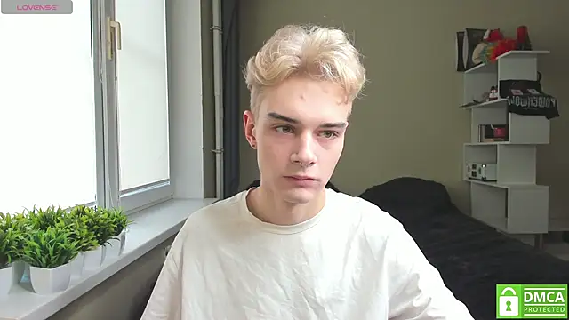 Snapshot of avegothy- chatting on March 10, 12:48 pm avegothy- online show from March 10, 12:48 pm