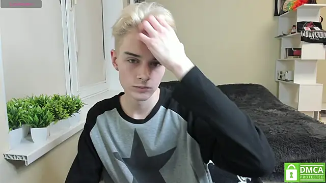 Snapshot of avegothy- chatting on March 13, 4:45 pm avegothy- online show from March 13, 4:45 pm