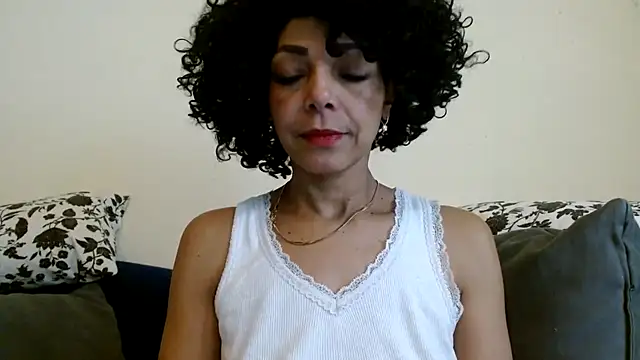 Lunasquirt1985 online show from February 19, 12:56 pm