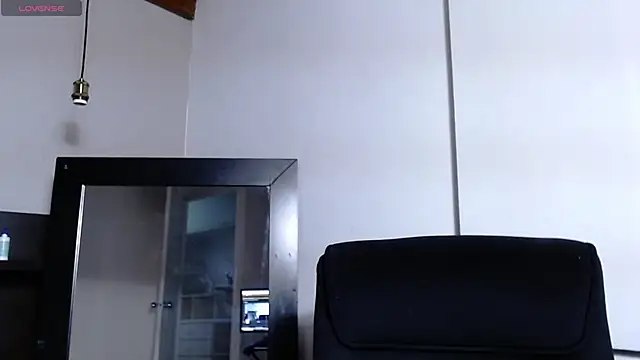 Snapshot of Liiamthompson chatting on April 22, 9:49 pm Liiamthompson online show from April 22, 9:49 pm