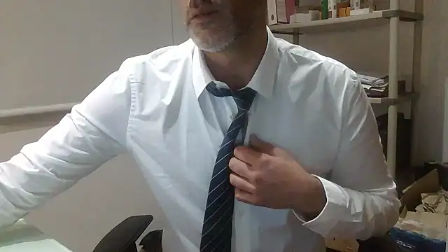 66MA69 online show from April 18, 5:44 am