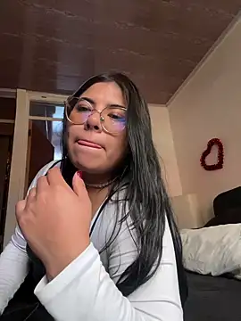 viccky vick online show from March 4, 3:37 pm