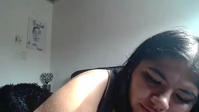 Snapshot of viccky_vick chatting on May 31, 1:40 pm viccky vick online show from May 31, 1:40 pm