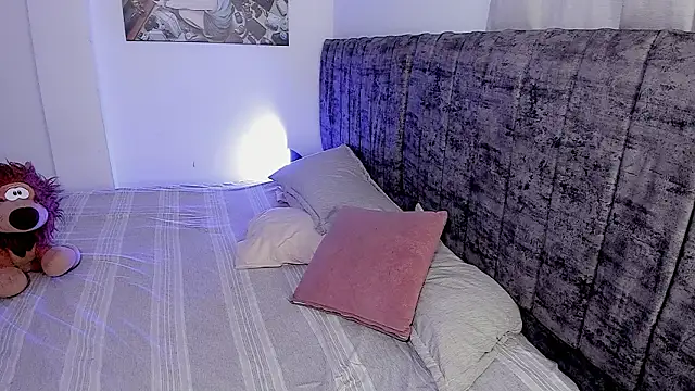 Dylan Milk online show from February 27, 11:16 pm