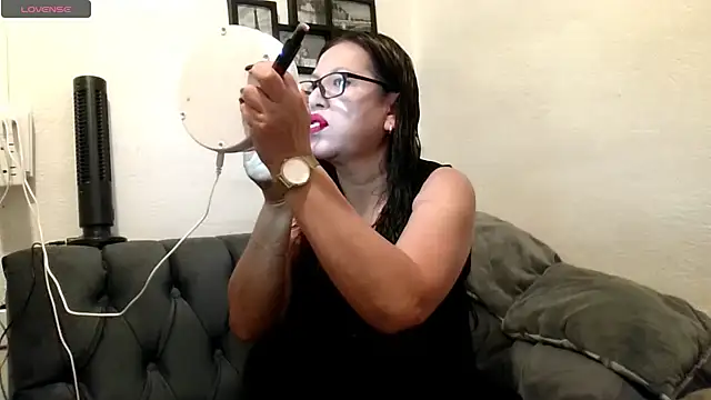 Snapshot of MirandaLatinaLovely chatting on April 25, 4:59 pm MirandaLatinaLovely online show from April 25, 4:59 pm