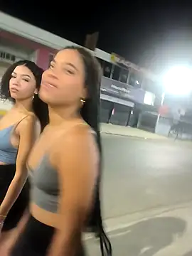 Snapshot of Street_royal chatting on February 1, 6:21 am Street royal online show from February 1, 6:21 am