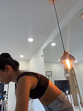 eva roseee online show from April 11, 8:02 pm