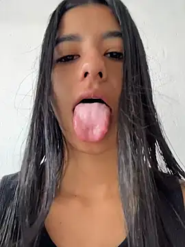 Snapshot of eva_roseee chatting on June 20, 2:09 pm eva roseee online show from June 20, 2:09 pm