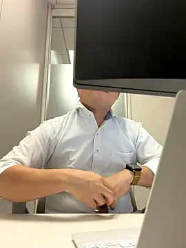 Nobu 469 online show from October 14, 8:15 am