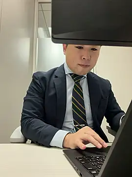 Nobu 469 online show from November 17, 9:37 am