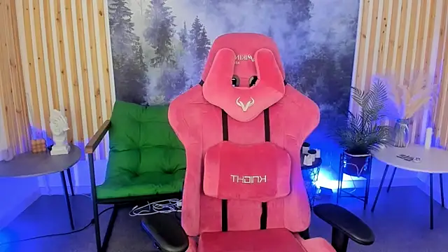 MilaStoyne online show from December 3, 8:12 am