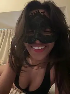 Snapshot of princess_rainaa chatting on June 23, 4:10 am princess rainaa online show from June 23, 4:10 am
