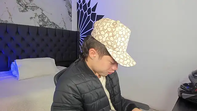 marcuscollins1  online show from March 6, 12:56 pm