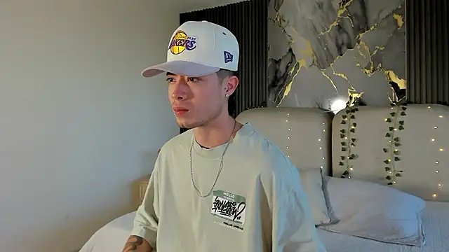 marcuscollins1  online show from March 16, 12:20 pm