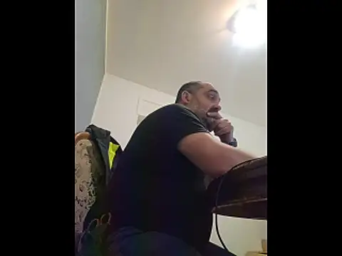 fuocovivo4 online show from March 5, 3:41 pm