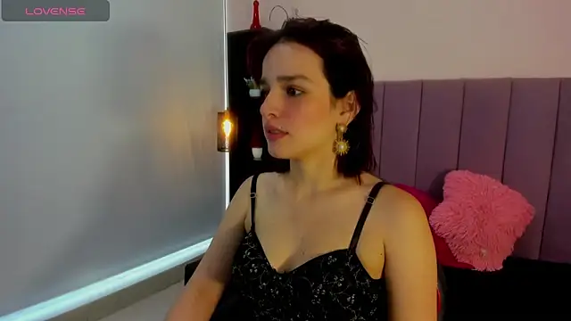 Snapshot of Annyrosee chatting on January 16, 7:51 pm Annyrosee online show from January 16, 7:51 pm