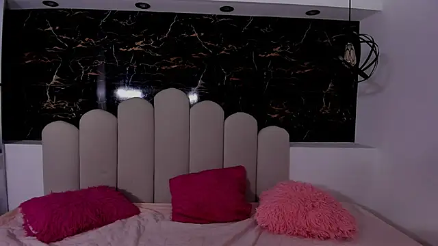 Snapshot of Annyrosee chatting on February 3, 2:53 am Annyrosee online show from February 3, 2:53 am