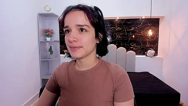 Snapshot of Annyrosee chatting on February 27, 1:33 pm Annyrosee online show from February 27, 1:33 pm