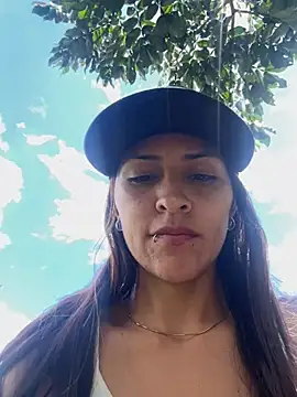 Sofiadelacruz online show from April 21, 6:01 pm