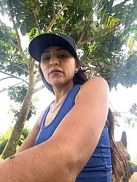 Sofiadelacruz online show from April 24, 5:04 pm