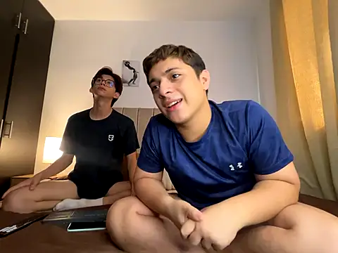 Snapshot of jacob_and_sam chatting on October 4, 7:56 pm jacob and sam online show from October 4, 7:56 pm