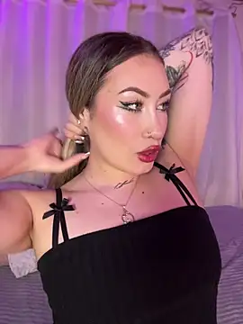 Snapshot of Lally_Valencia__ chatting on June 5, 5:25 am Lally Valencia online show from June 5, 5:25 am