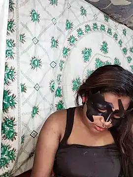 Snapshot of monekhan123 chatting on February 16, 1:16 pm monekhan123 online show from February 16, 1:16 pm