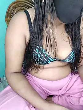 Snapshot of monekhan123 chatting on May 20, 4:24 pm monekhan123 online show from May 20, 4:24 pm