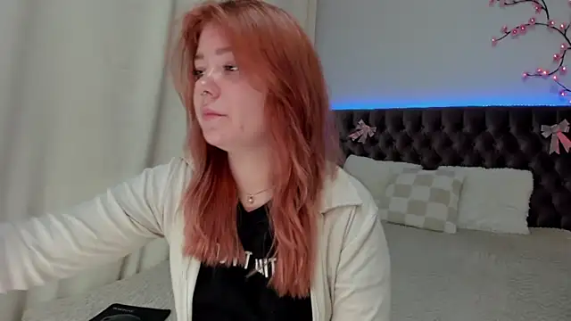 Ella Mayers online show from September 22, 12:18 pm