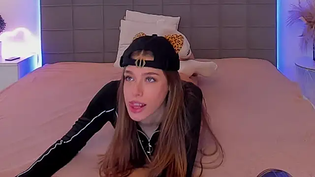 melissacrayzy online show from April 11, 7:45 am