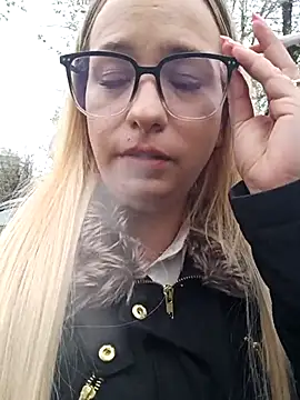Snapshot of Mia_RainX chatting on March 31, 10:59 am Mia RainX online show from March 31, 10:59 am
