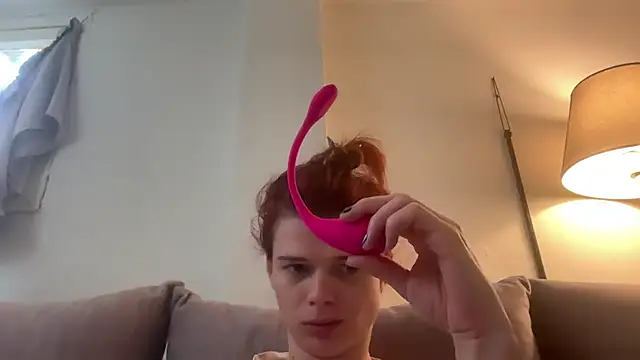 Snapshot of ScarletBottom chatting on September 16, 6:14 am ScarletBottom online show from September 16, 6:14 am