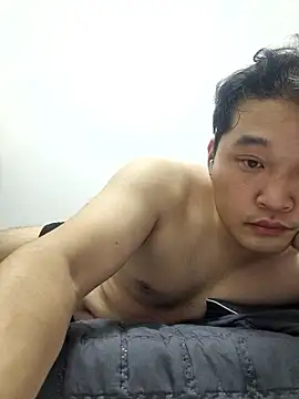 Snapshot of offwhite777 chatting on November 12, 1:55 pm offwhite777 online show from November 12, 1:55 pm