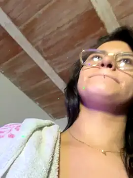 Snapshot of Emma_Giraldo chatting on September 23, 12:13 am Emma Giraldo online show from September 23, 12:13 am