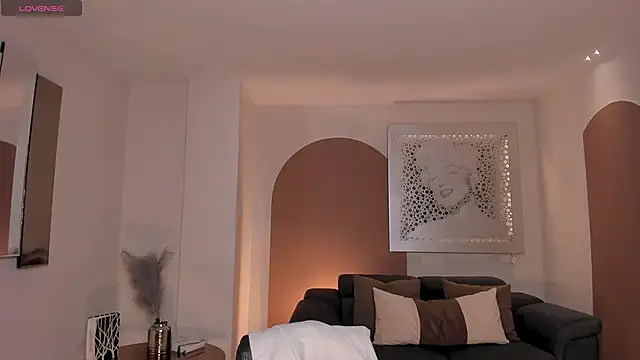 BeccaBaxter online show from April 10, 11:48 am