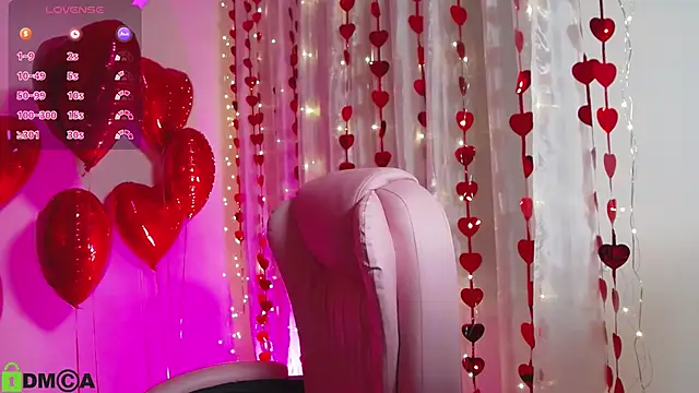 Snapshot of Arianahot777 chatting on February 13, 7:52 pm Arianahot777 online show from February 13, 7:52 pm