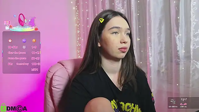 Snapshot of Arianahot777 chatting on November 4, 9:47 pm Arianahot777 online show from November 4, 9:47 pm