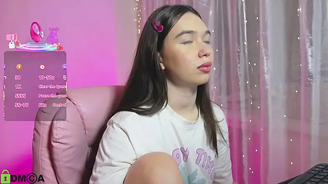 Snapshot of Arianahot777 chatting on November 7, 10:10 pm Arianahot777 online show from November 7, 10:10 pm