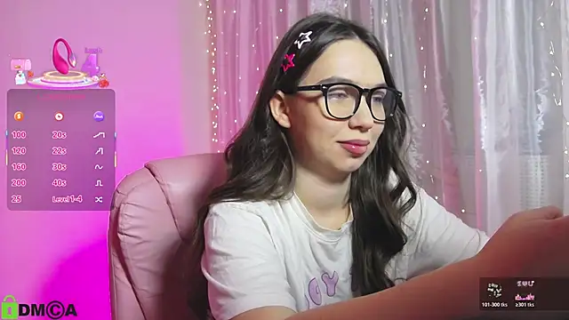 Snapshot of Arianahot777 chatting on November 11, 12:21 am Arianahot777 online show from November 11, 12:21 am