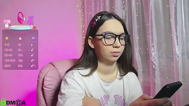 Snapshot of Arianahot777 chatting on November 12, 10:09 pm Arianahot777 online show from November 12, 10:09 pm