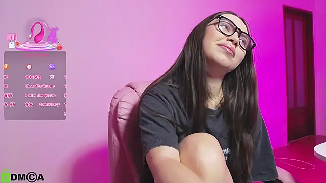 Snapshot of Arianahot777 chatting on December 17, 11:33 pm Arianahot777 online show from December 17, 11:33 pm