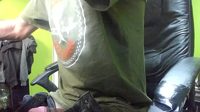 BigCumShoot online show from February 20, 6:10 am